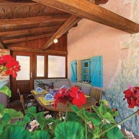Dom wakacyjny In Radici Mit Privatem Pool By Interhome *